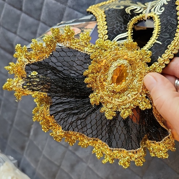 Black Parisian Mask ☆ Mardi Gras ☆  Party Mask ☆ Dress up ☆ Masque Brand New - Picture 3 of 8